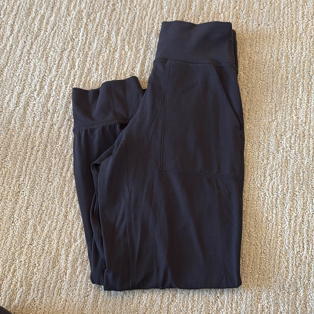 EUC Lululemon Black Align Jogger High Rise Crop Size 2 - Picture 11 of 11